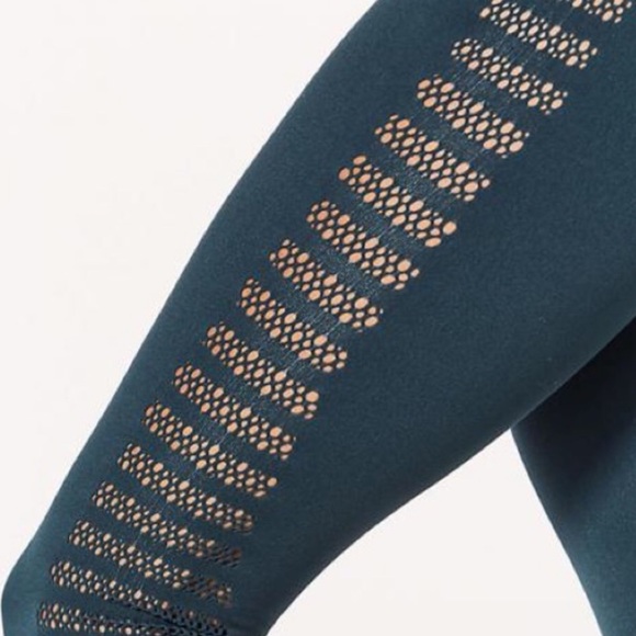 Lululemon Reveal Cropped Legging - Picture 2 of 9
